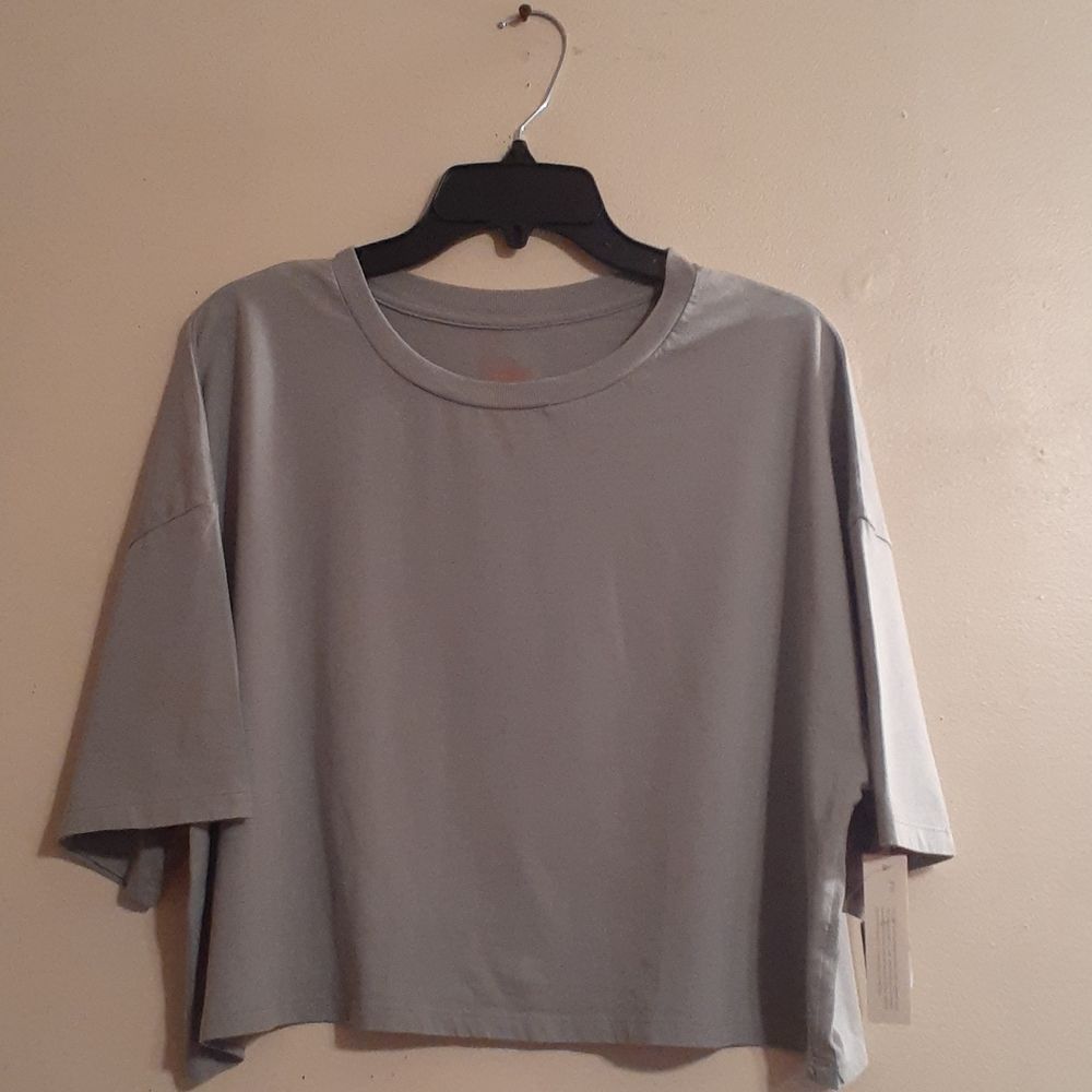 Colsie Women's Gray Cropped Top Large New With Tags